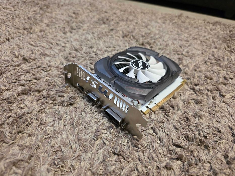 Placa video GT730 Low profile + un GT730 ALB
