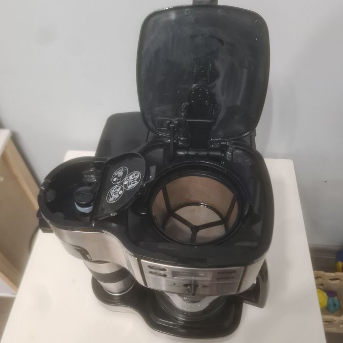 Шварц Кафе машина Hamilton Beach с двойна система за приготвяне, 1,8L