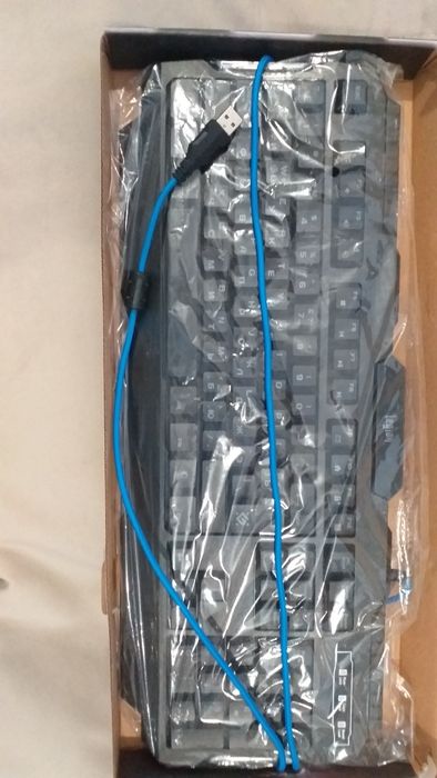 Продам игровую клавиатуру в отличном состоянии