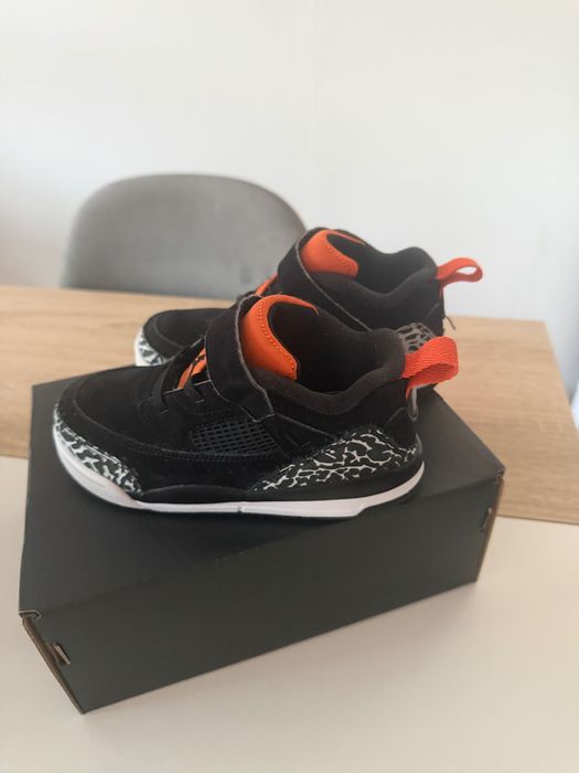 Jordan spizike low размер 27 EU