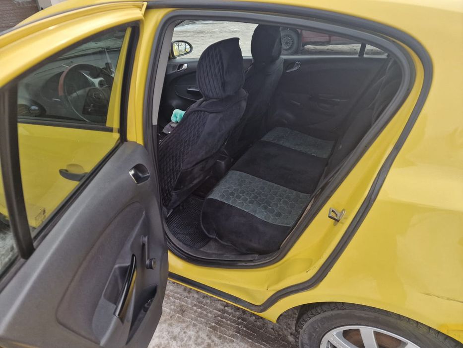 Опель Корса Д 2008г