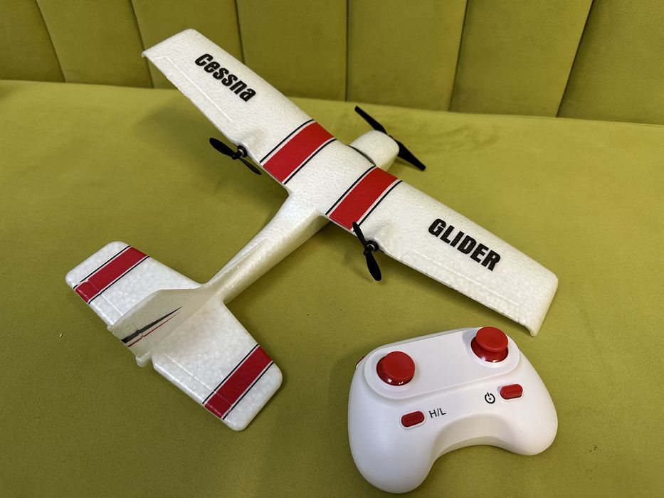 Радиоуправляемый самолёт Cessna RC