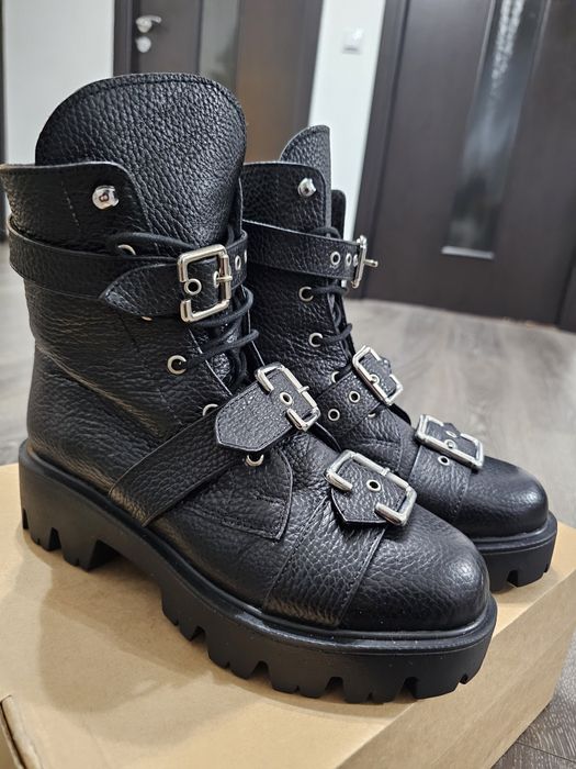 Vand incaltamine noua, piele, fabricata in Romania, toate modele sunt