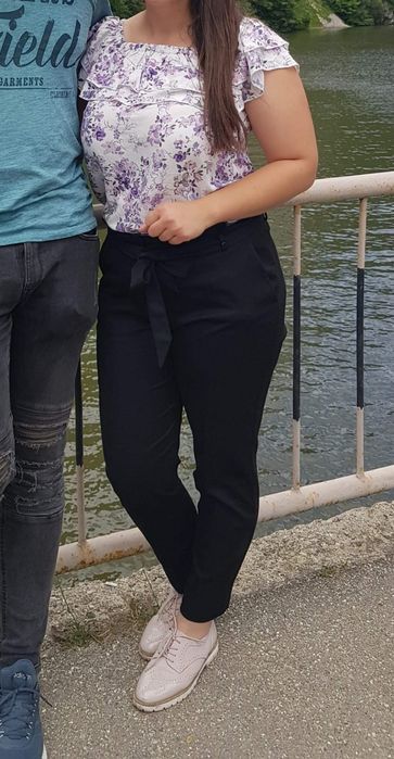 Pantaloni de costum, mărimea 40