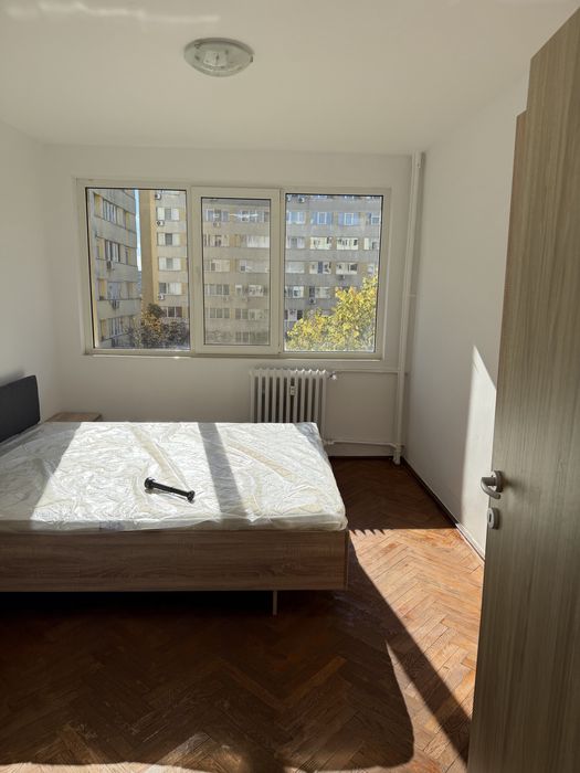 Vand apartament 3 camere, sos Colentina, Bucucresti, etaj 6