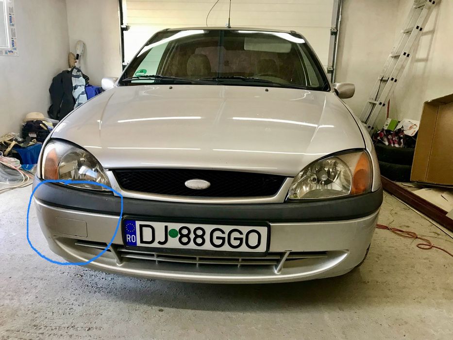 Cric , capace carlig tractare fiesta 2002