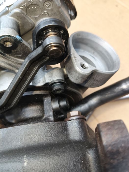 Turbina  Bmw F10 525 xdrive 218 cp