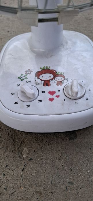 Вентилятор белый