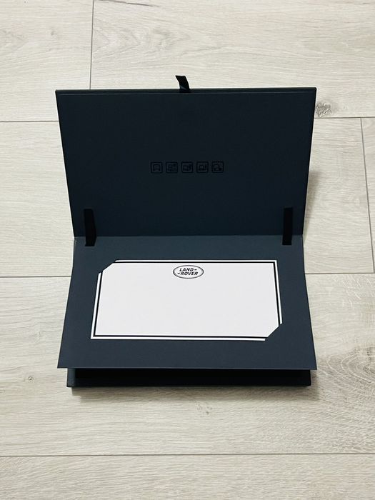 Оригинална луксозна кутия за Land Rover