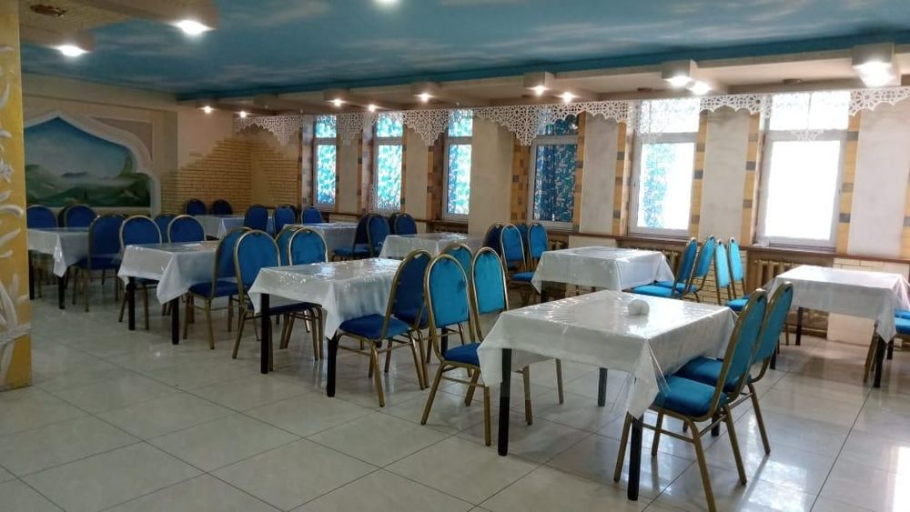 Стулья и столы  металлические