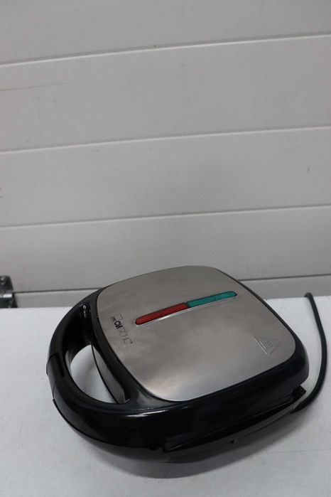 Clatronic ST/WA 3670 Гофретник със сменяеми котлони Черен, Неръждаема стомана