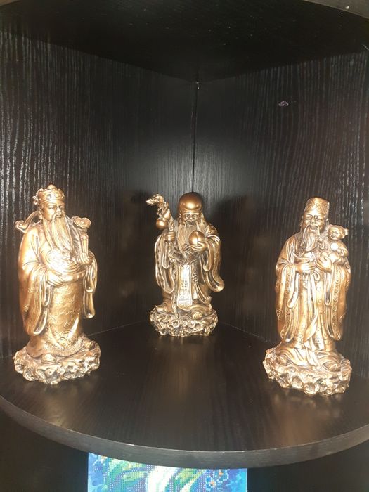 Продам статуэтки трех старцев