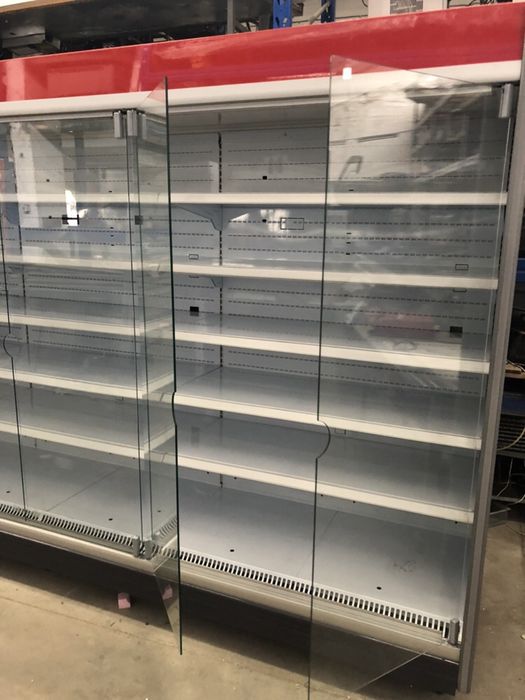 Хладилна витрина