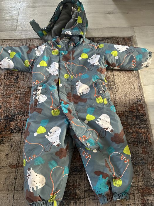 Продам зимние комбинезоны
