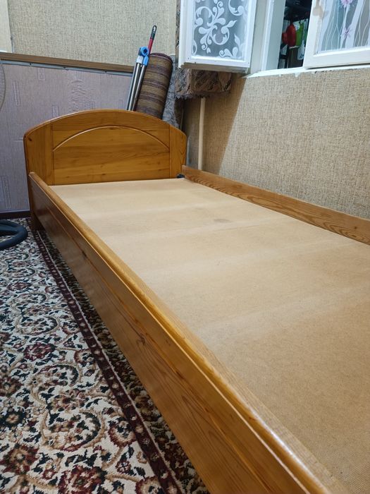 Кровать, комод б/у в отличном состоянии