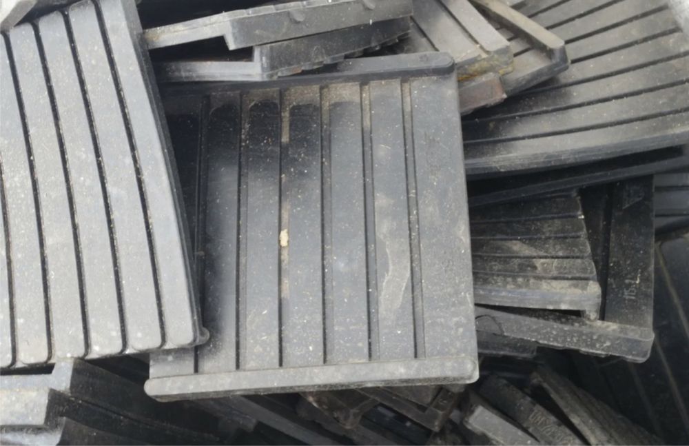 Рельсы шпалы и комлектующие.