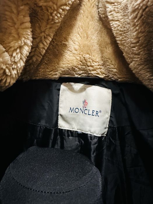 Geaca Moncler groasa de iarna