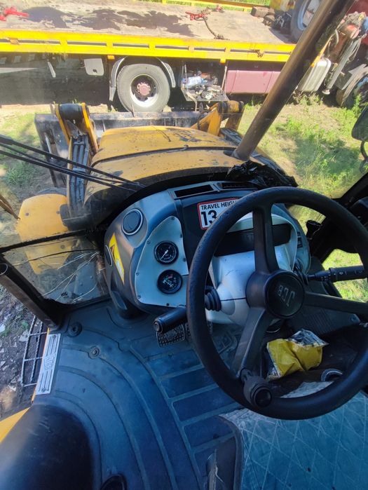 Продается экскаватор погрузчик JCB 3cx
