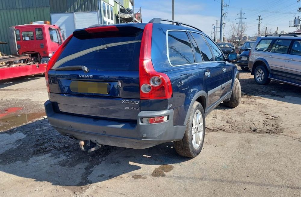 Dezmembram Volvo XC90, an 2005, motor 2.4 D, cutie automata