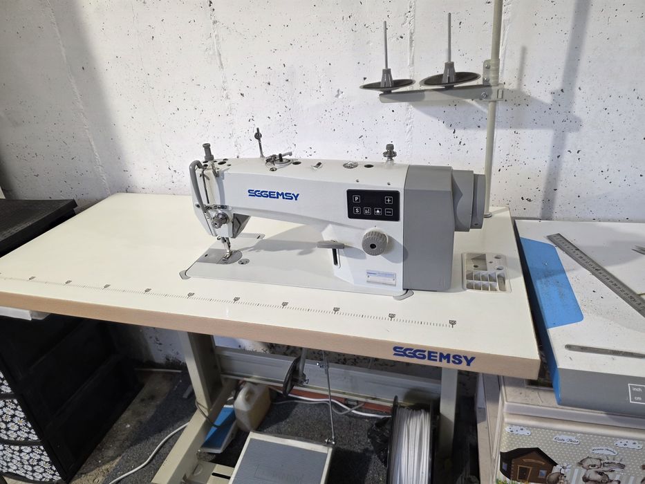 Професионална права шевна машина SGGEmsy