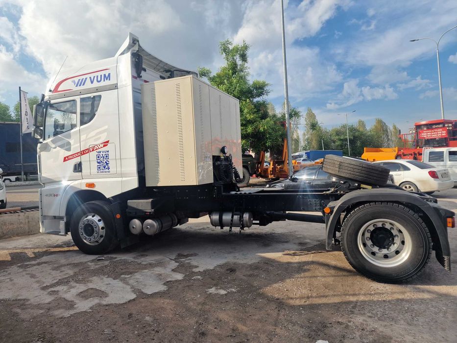 Седельный тягач FAW JH6-430 4x2 CNG (пневмоподвеска) в наличии!