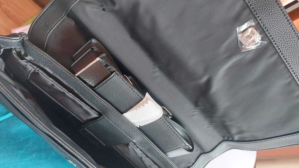 Geanta originala noua BRANVE pentru laptop 15,6 inch