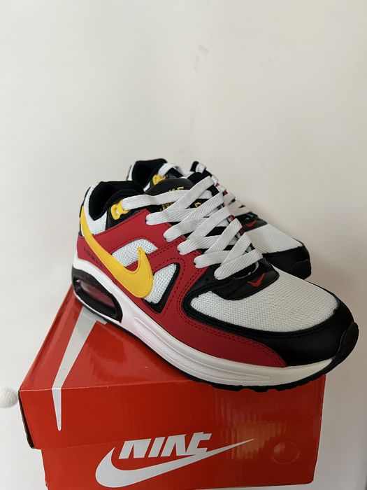 Nike обувки чисто нови