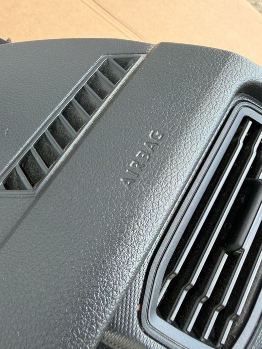 Plansa bord vw caddy 2016-2020
