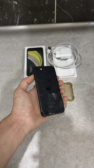 iPhone SE 2020 64GB без ремонта