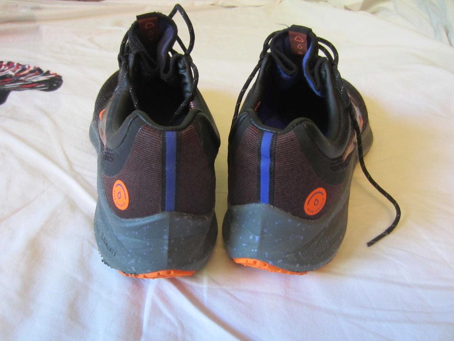 Nike AirZoom Winflo8, masura 44,5 (US-10.5 UK-9 CM-28.5) stare f. buna