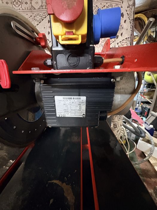 Masina taiat pavele si piatra Ruby DR 350 aproape noua,utilizata doua saptamani