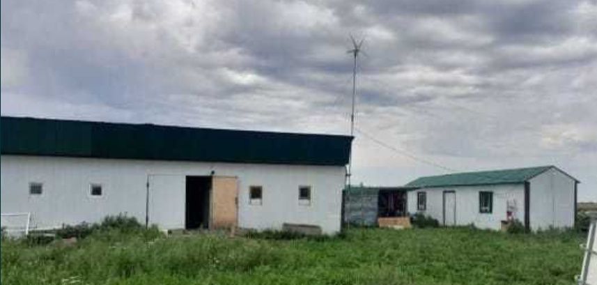 Участок с базой.