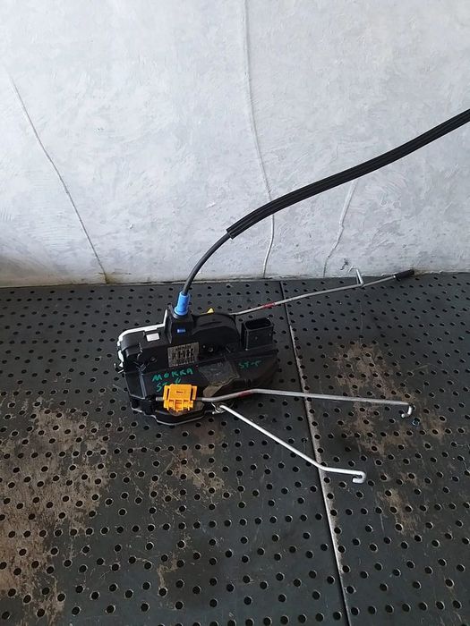 Broasca usa stanga fata opel mokka x j13 13579522