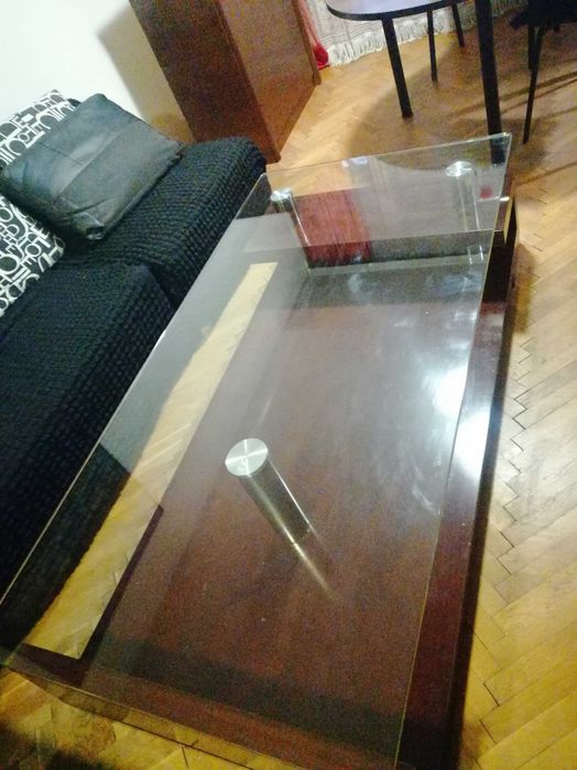 Стъклена холна маса