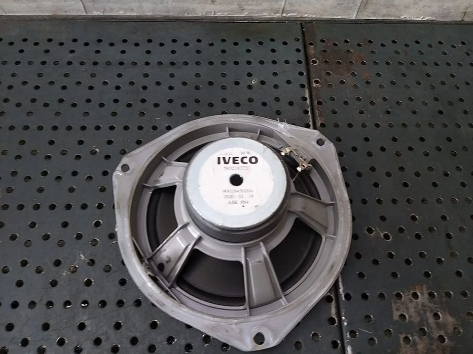 Boxa audio dreapta fata iveco daily 3 5802183721 90016450204