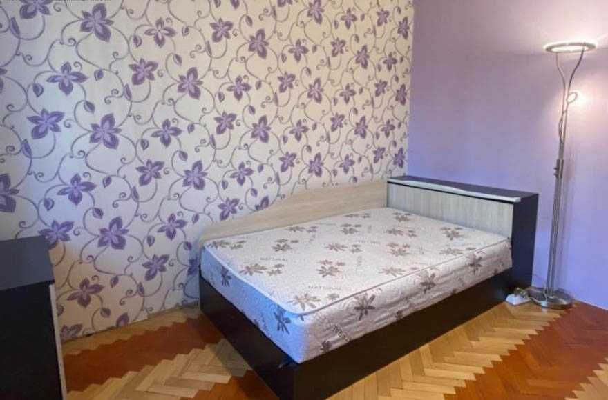 Тристаен апартамент под наем в кв. Стрелбище