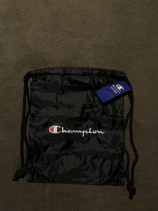 Champion мешка (gym bag) | НОВА с етикет | черна