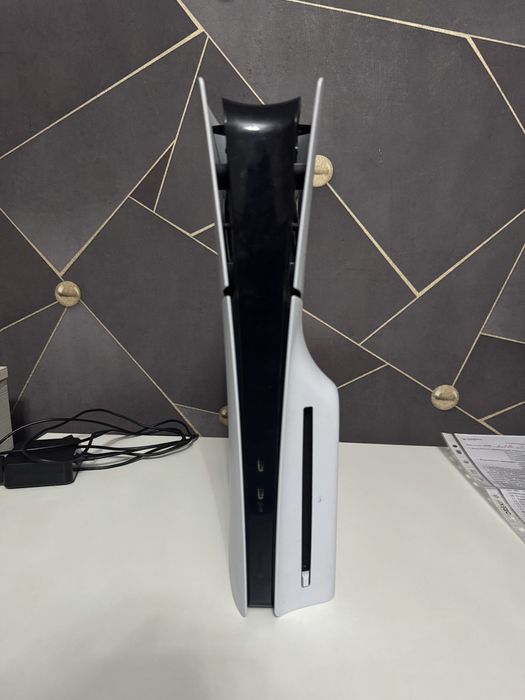 Play Station 5 Slim