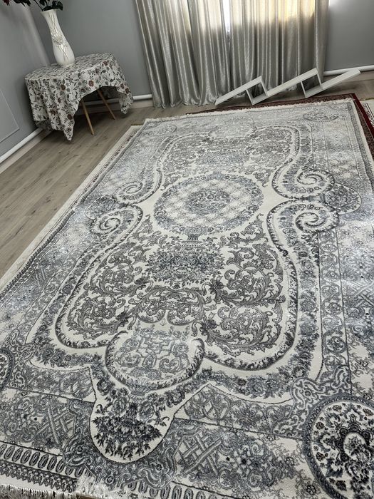 Продаю хорошие качественные ковры.