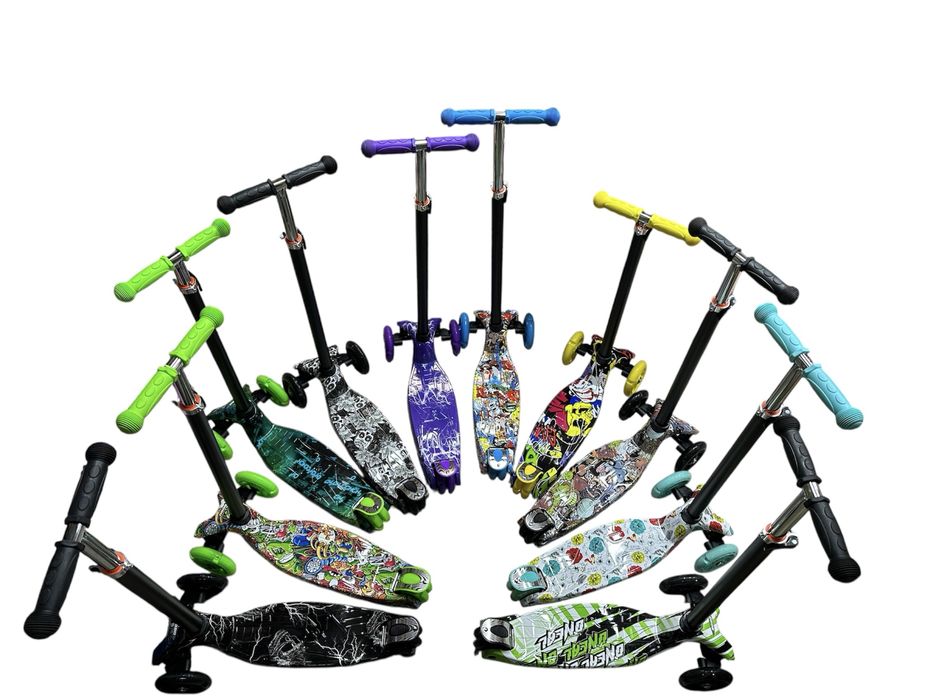 Самокат трехколесный графити