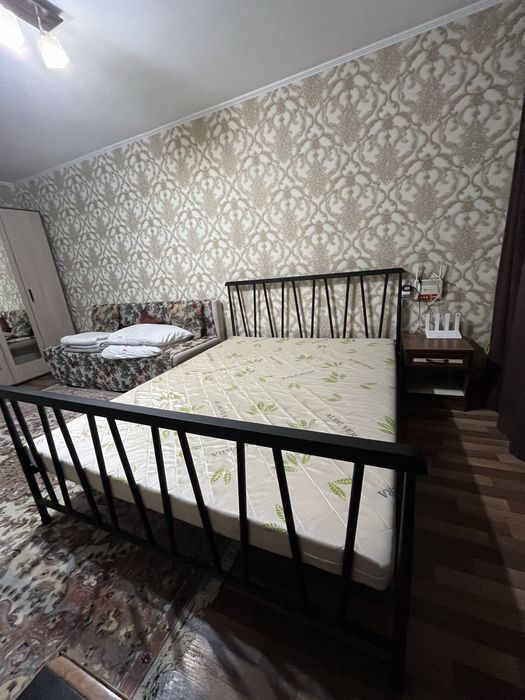 Продам 2х спальную  кровать