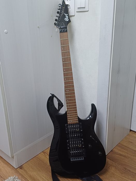 Гитара Cort X250 + комбоусилитель Yamaha