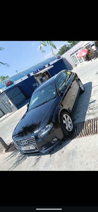 AUDI A4 2011