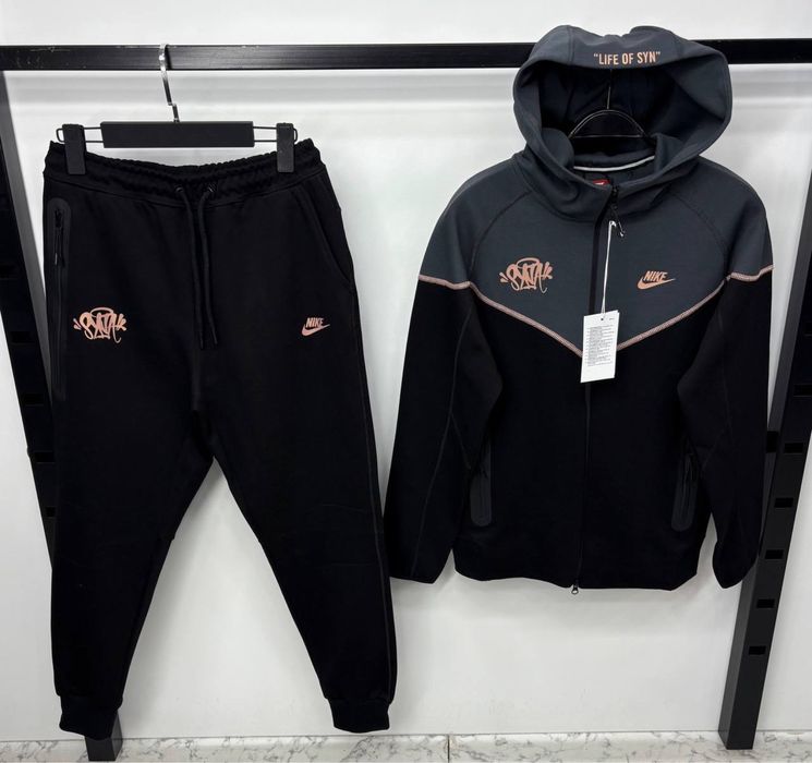 Мъжки екипи Corteiz / Nike Tech Fleece / Trapstar  World / Sp5der