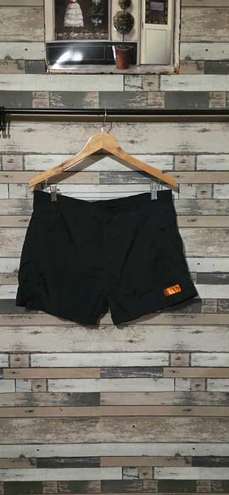 Hugo Boss M-мъжки бански (10-10)