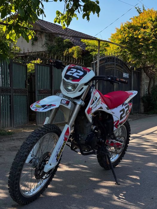Продам эндуро  250 куб