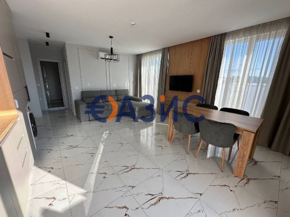 Голям двустаен апартамент с просторна веранда, Слънчев Бряг,154 000