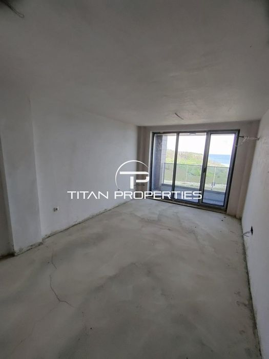 Тристаен апартамент в кв. Сарафово