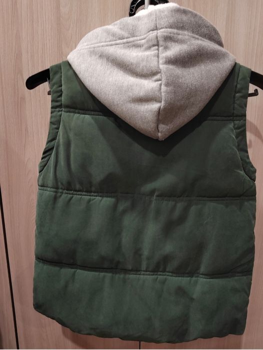 Продам! Детский жилет на мальчика!