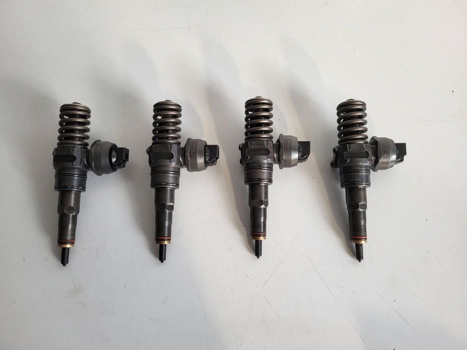 Injectoare Injector Vw Seat Skoda 1.9 Tdi Euro 4 Golf 5 Passat Touran Octavia 2 Altea Leon Etc. Cod